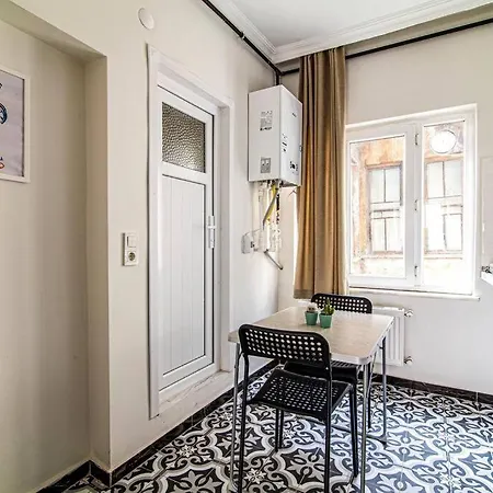 In Balat, Fatih With Location Διαμέρισμα